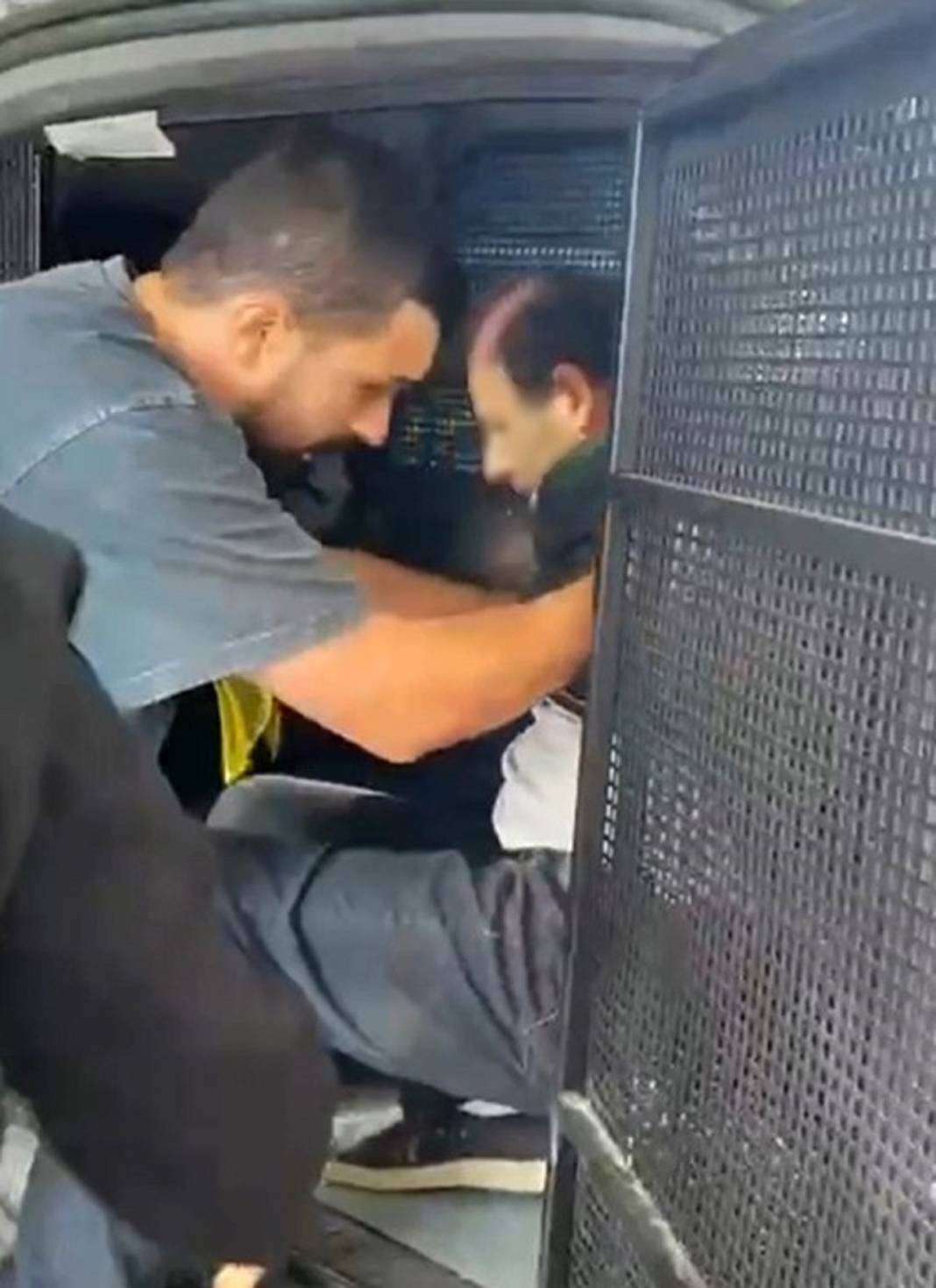 Cezaevinden  çıktı, 4 aylık hamile kadını bıçakladı! Sebebi şoke etti 2